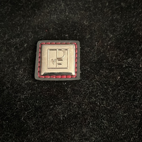 DIANE VON FURSTENBERG GARMENT BAG- LARGE BLACK 24x21” - Picture 6 of 17